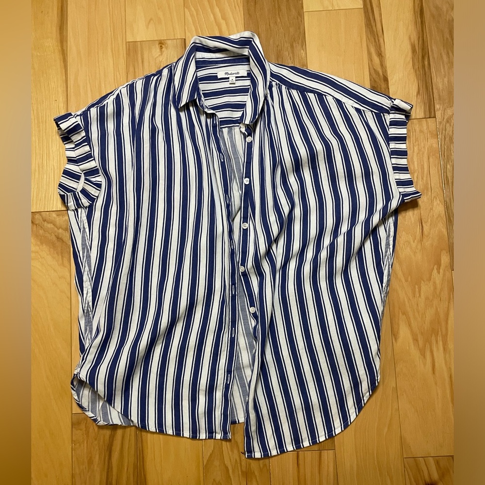 Coastal button up